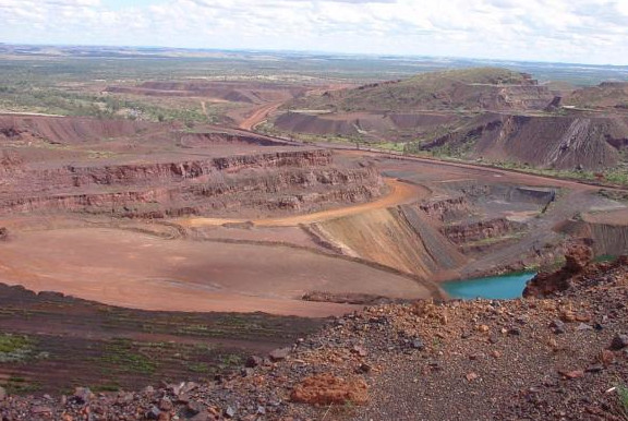 Ministério de Minas e Energia assume compromissos com municípios mineradores e pretende debater distorções da Lei Kandir
