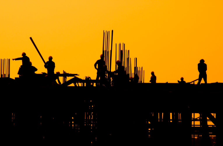Construção gerou 25.423 empregos formais em julho