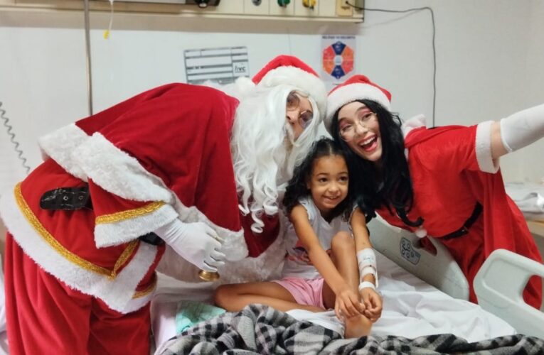 Crianças internadas em hospital de BH recebem visita especial no Natal
