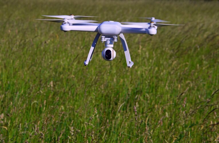 Pesquisa destaca piloto de drone como uma das profissões mais procuradas no país
