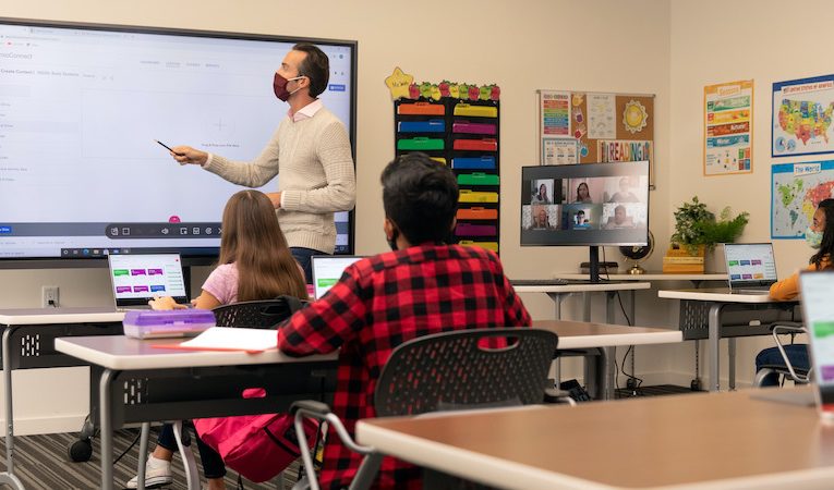 Tecnologia na educação: por que a sua presença tornou-se importante?