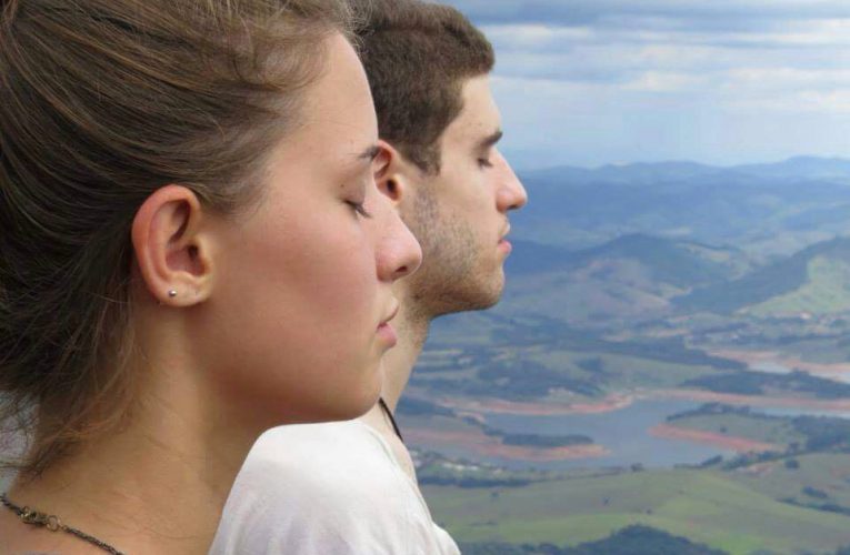 Gerenciar o stress para ter mais produtividade pode ser uma das boas consequências da prática de meditação