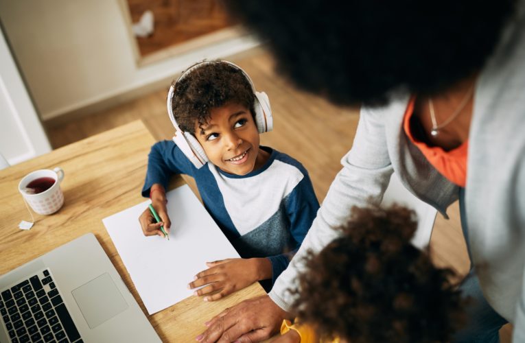 Cerca de 78% dos brasileiros discordam de educação domiciliar