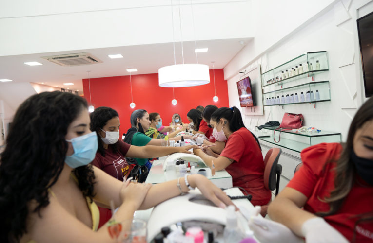 Comportamento feminino impulsiona serviços express no segmento de beleza