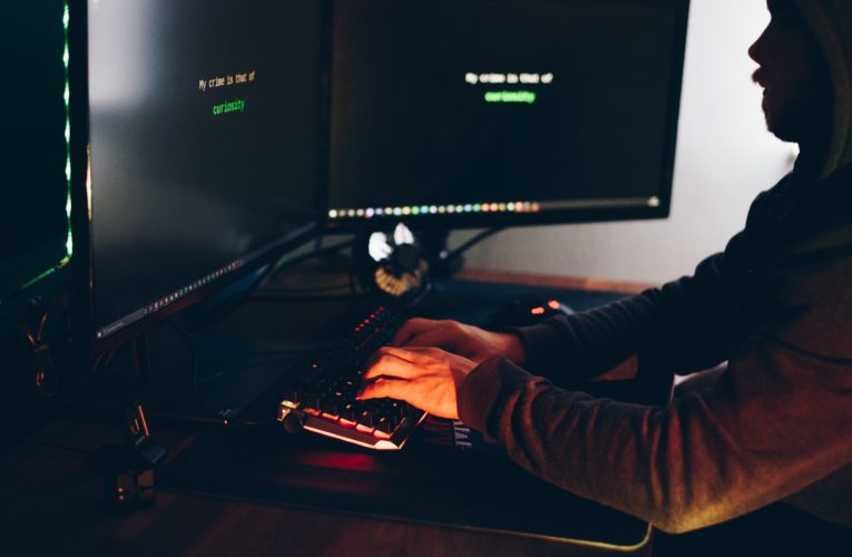 Cresce o número de crimes digitais e fraudes envolvendo criptomoedas