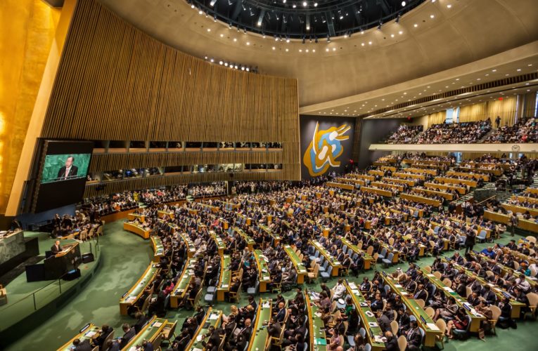A 77ª Assembleia Geral das Nações Unidas aborda crises complexas e interligadas