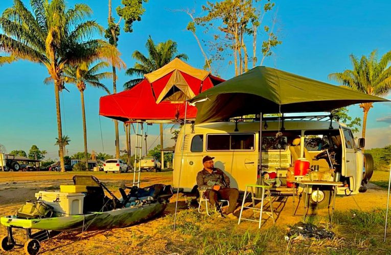 Pescador transforma Kombi para viajar o Brasil