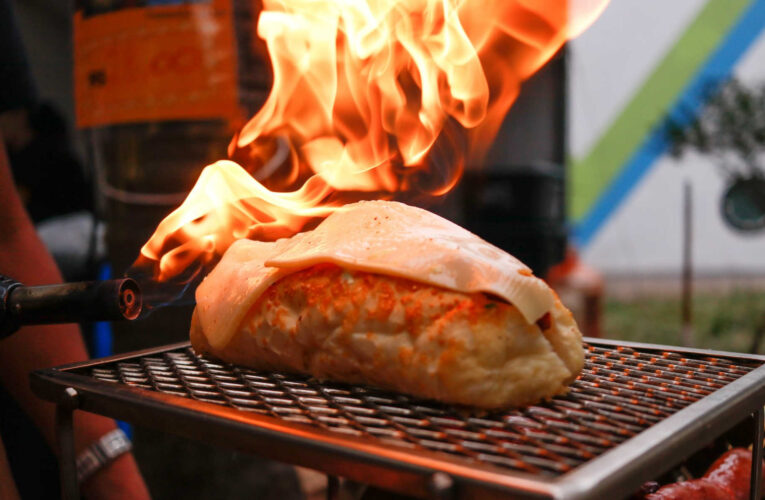 Feira gastronômica itinerante divulga o torresmo autêntico em todo o Brasil