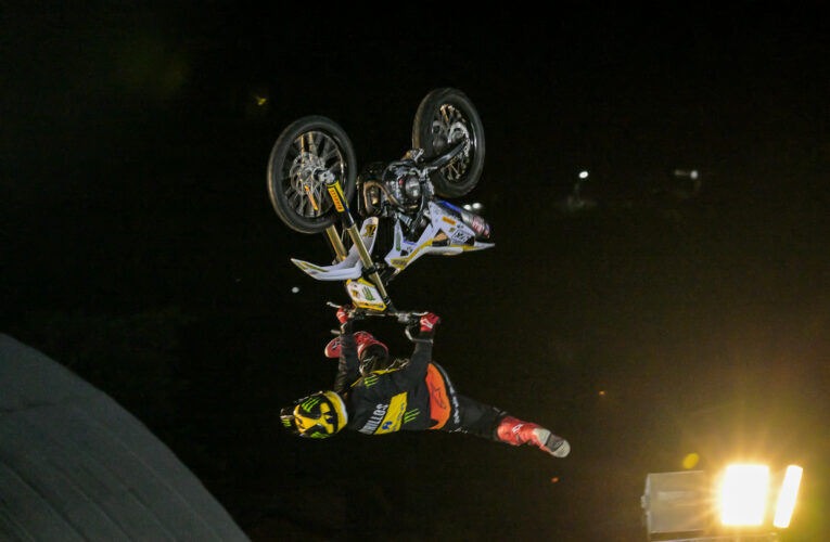 Fred Kyrillos vence Arena Freestyle Show em Ilhabela (SP)