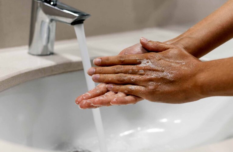Infectologista ressalta importância da higiene das mãos na prevenção de doenças 