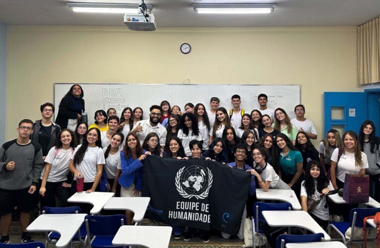 Escola realiza projeto de simulação inspirado na ONU em Belo Horizonte
