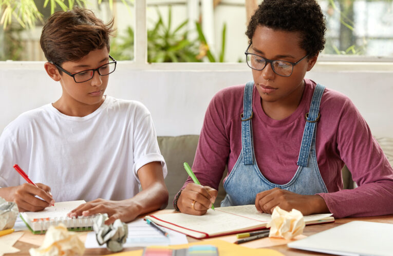 Conquistas de estudantes de MG em olimpíadas acadêmicas cresceram 47% em 2025